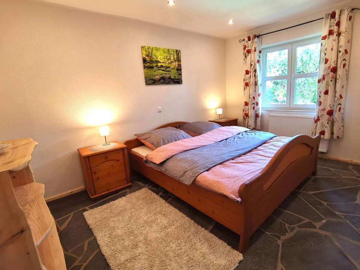 Ferienhaus Eifelrose 锡默拉特 外观 照片