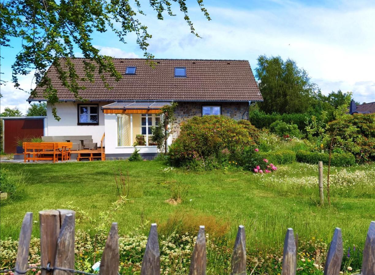 Ferienhaus Eifelrose 锡默拉特 外观 照片